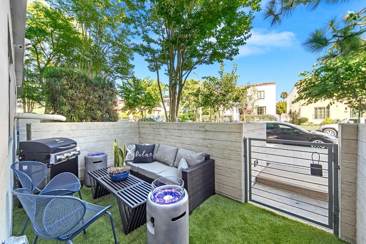 Beverly Grove Chic City Oasis 2 Bedroom Apt With Den 138 Los Angeles Exteriér fotografie