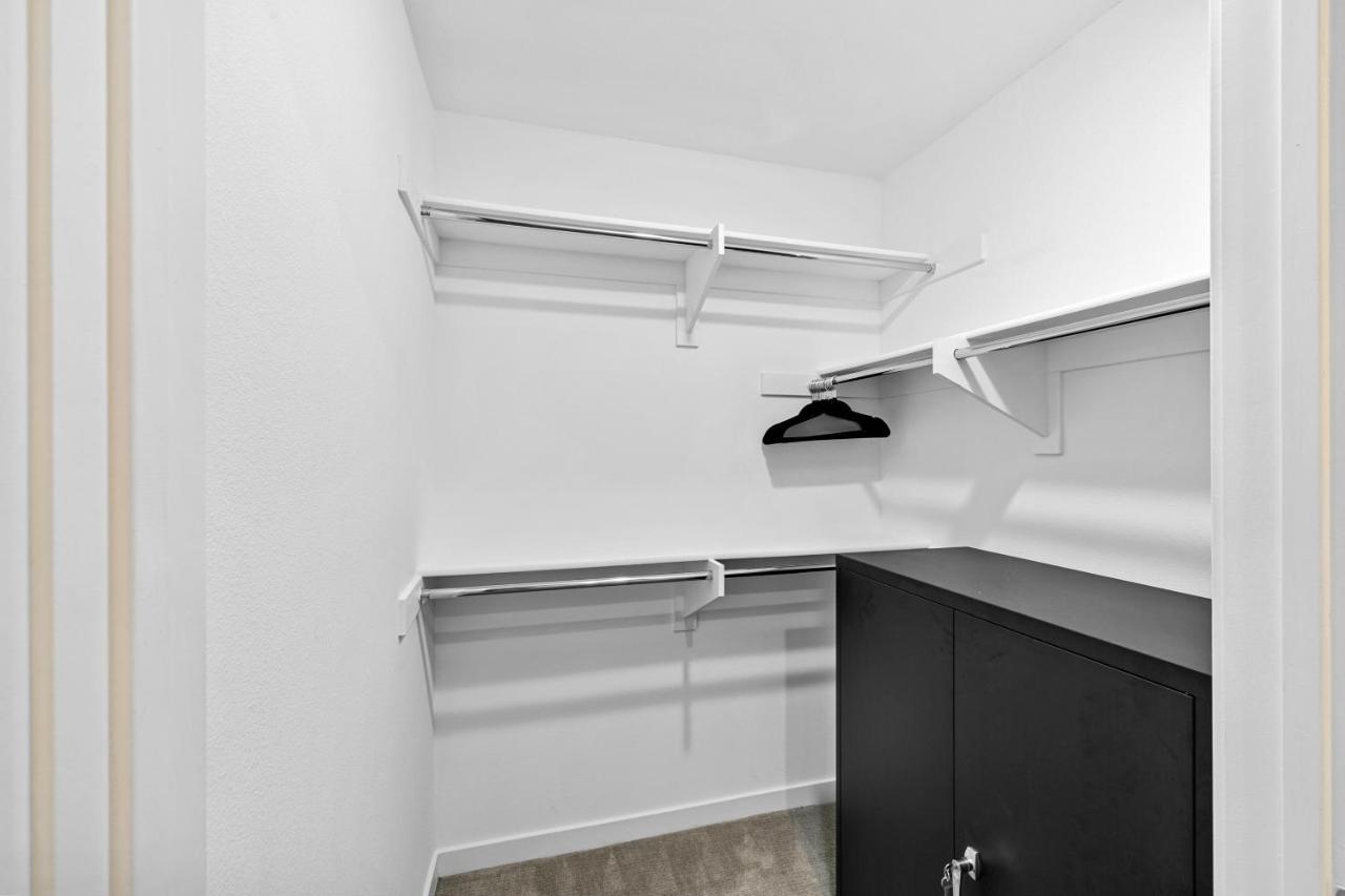 Beverly Grove Chic City Oasis 2 Bedroom Apt With Den 138 Los Angeles Exteriér fotografie